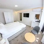招待所 Like 3*