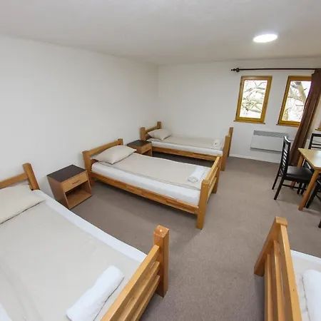 Like بيت ضيافة