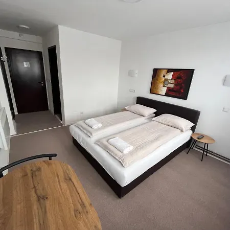 Like Guest house